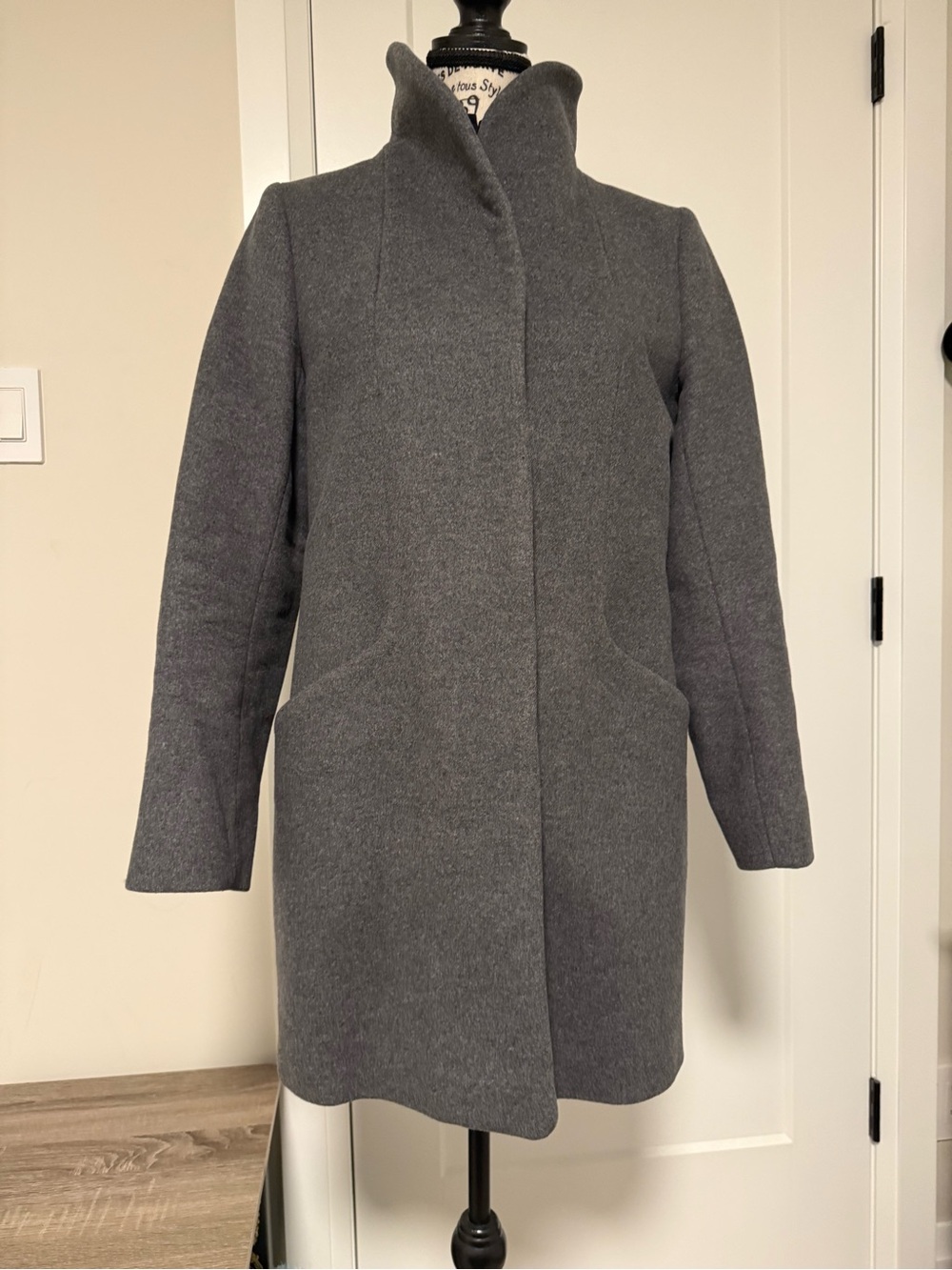 Aritzia Wilfred Cocoon Coat Charcoal Grey ā Size Small